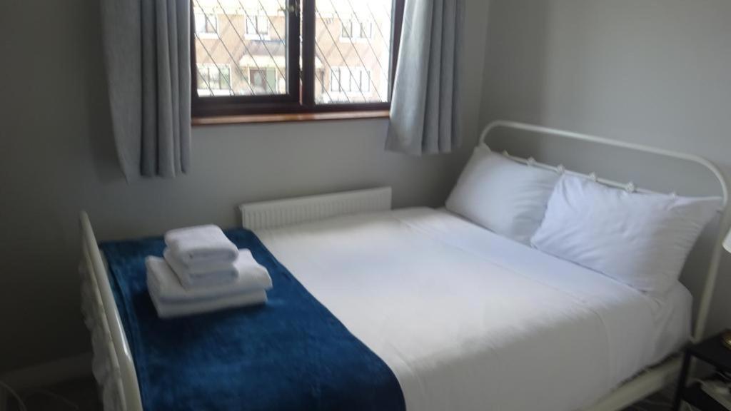 Ger'S Lodging Galway Extérieur photo
